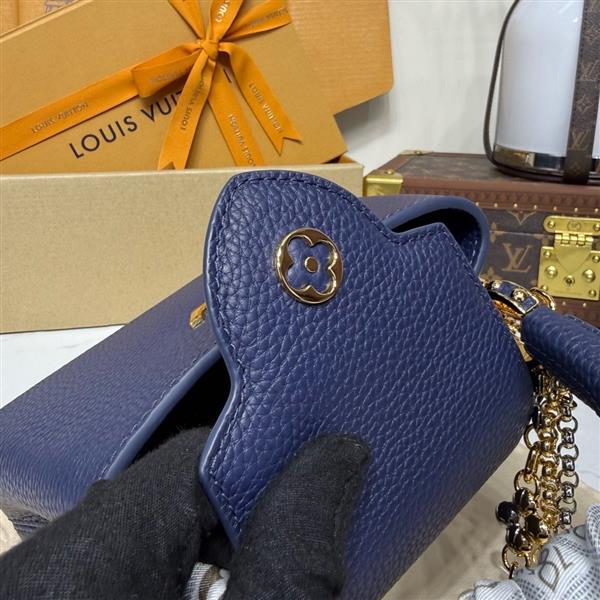 2026120164338407 270